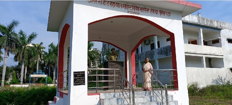 सिस्टम के आगे बेबस शौर्य चक्र विजेता शहीद की मां