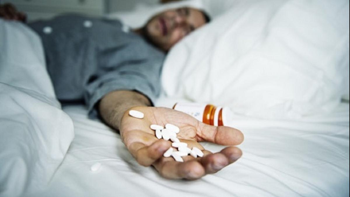 Corona: कोविड-19 के इलाज में बेअसर एजिथ्रोमाइसिन, घातक साइड इफेक्ट की ओर एक्सपर्ट का इशारा