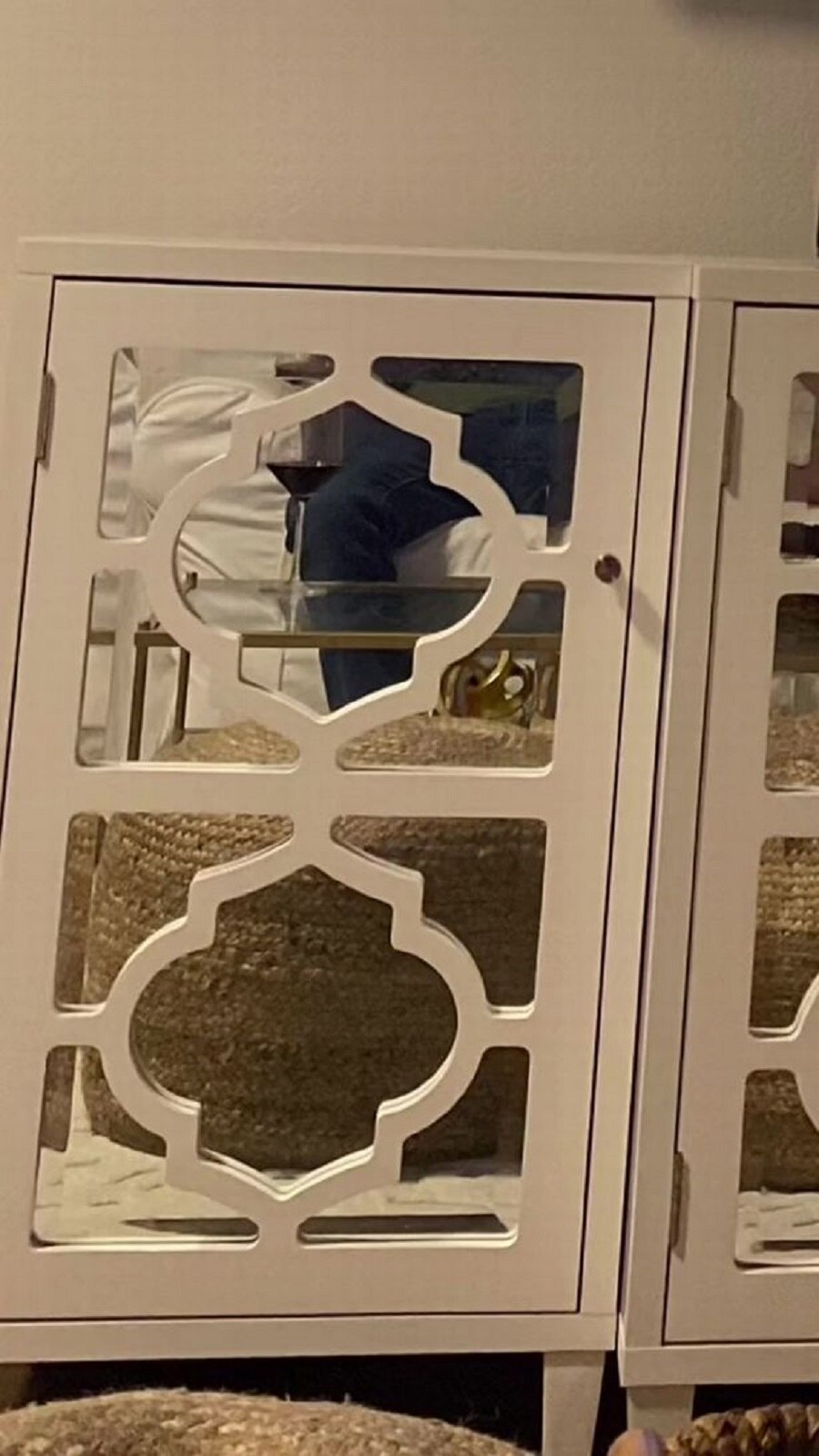 Woman catches boyfriend cheating