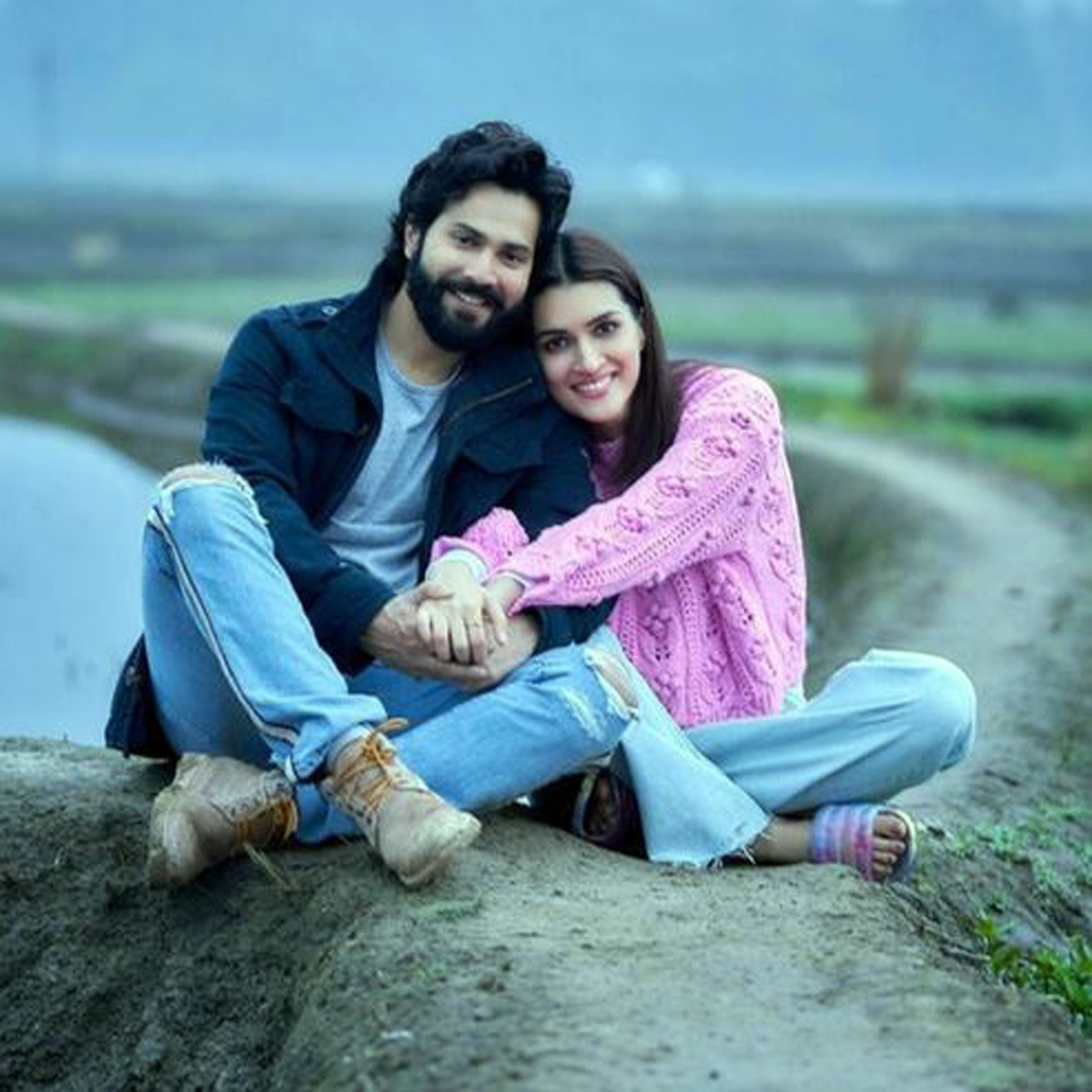 वरुण धवन संग कृति सेनन