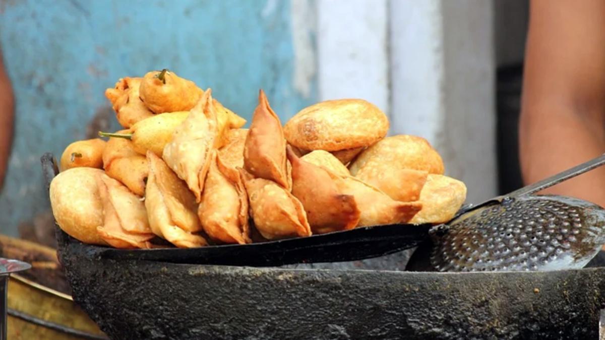 मानसून में इन चीजों से बनाएं दूरी 