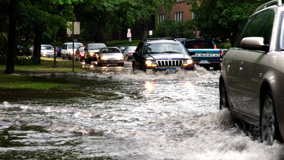 Wobble Moon flooding 2030