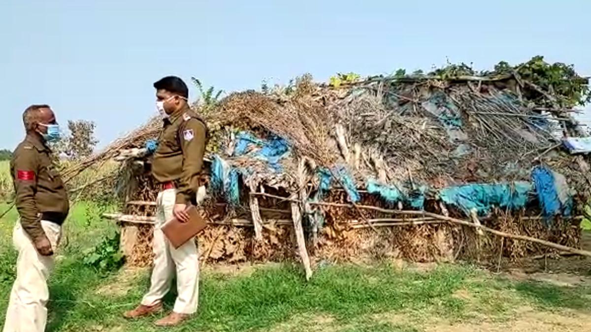 घटना स्थल पर पुल‍िस.