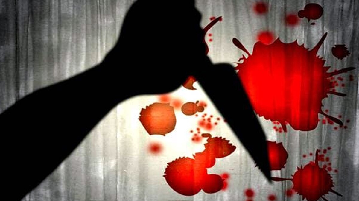 Tired of torture wife attacked her husband with an axe 