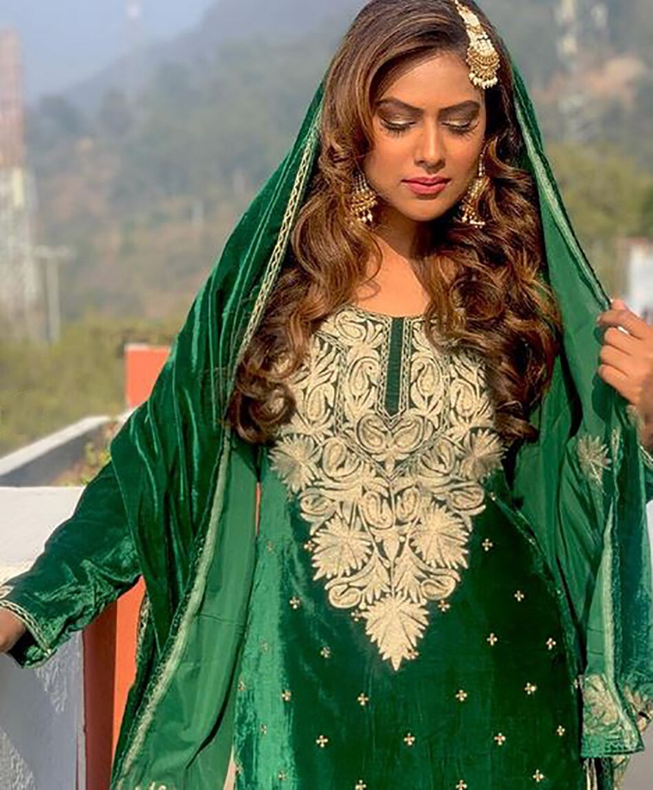 निया शर्मा