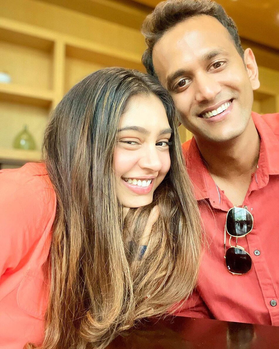 निति टेलर - परीक्षित बावा 