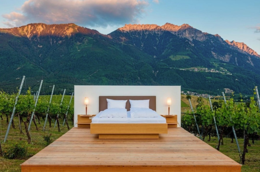 Null Stern zero star hotel