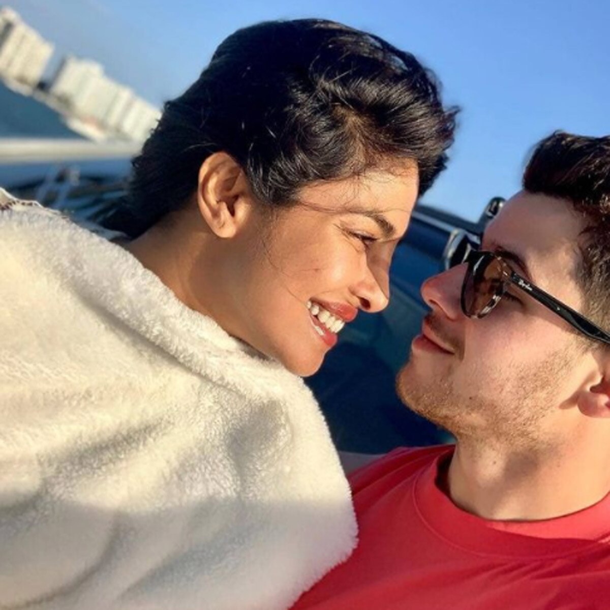 प्र‍ियंका चोपड़ा-न‍िक जोनस  