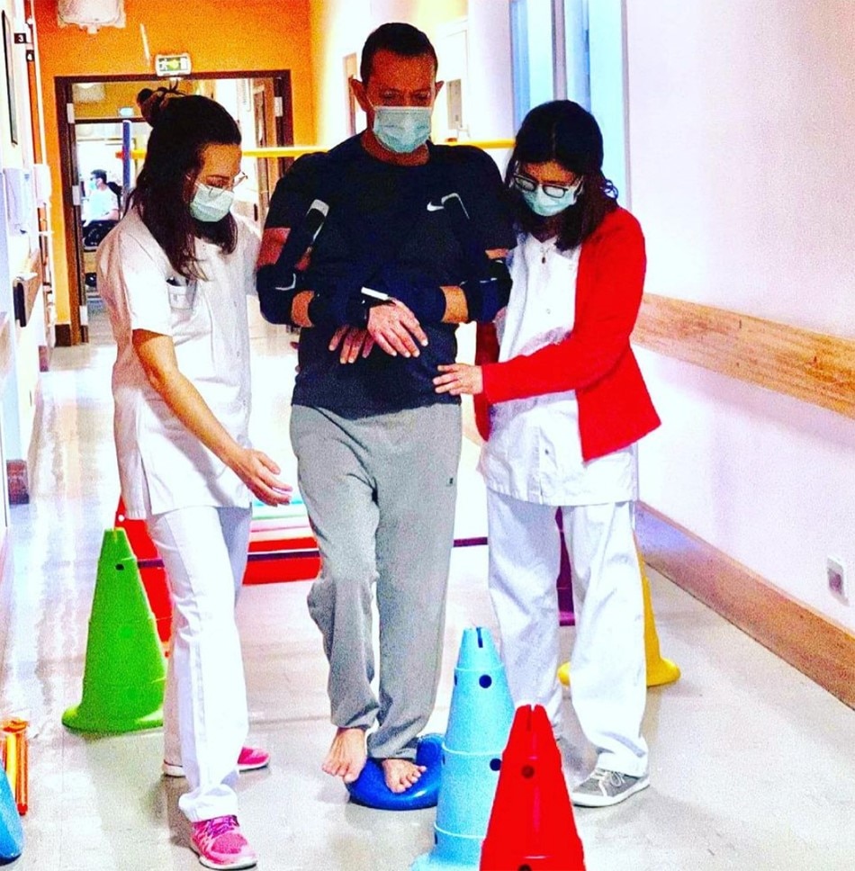 First double hand surgery