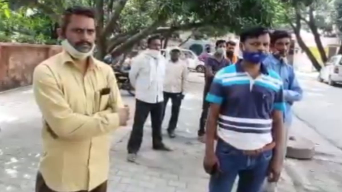 शादी की दावत खाने के बाद महिला प्रधान की मौत 