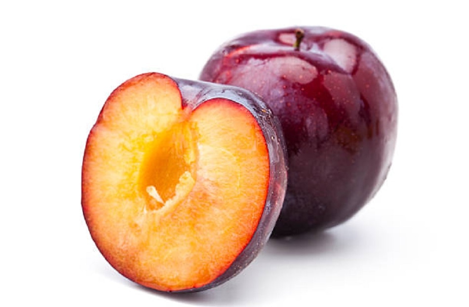 मॉनसून में जरूर खाएं ये 10 फल