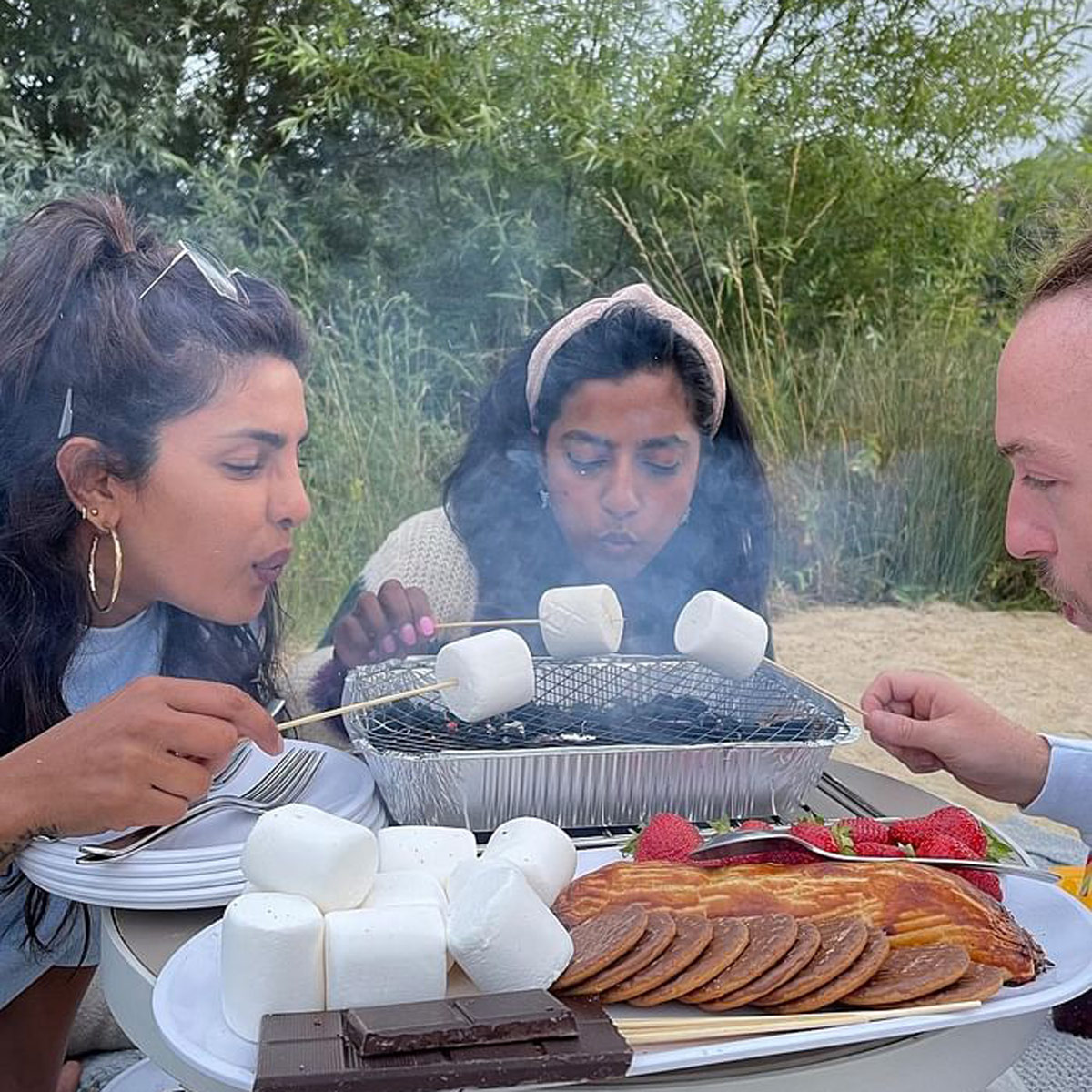 प्रियंका चोपड़ा 