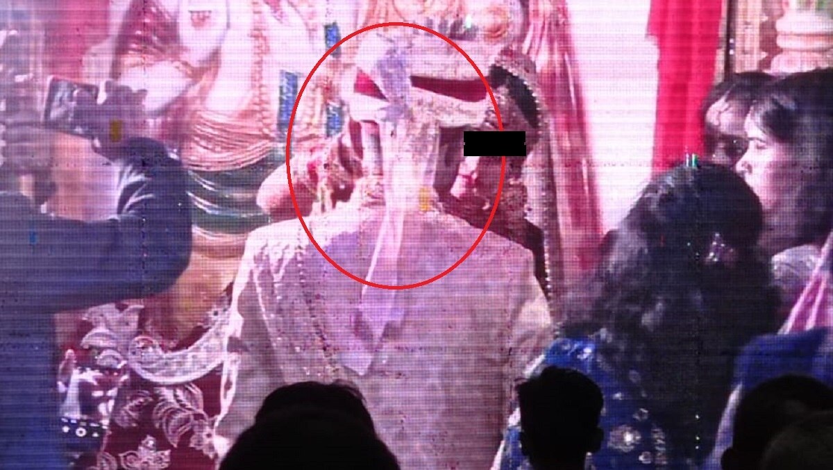 सोशल मीडिया पर दोस्ती