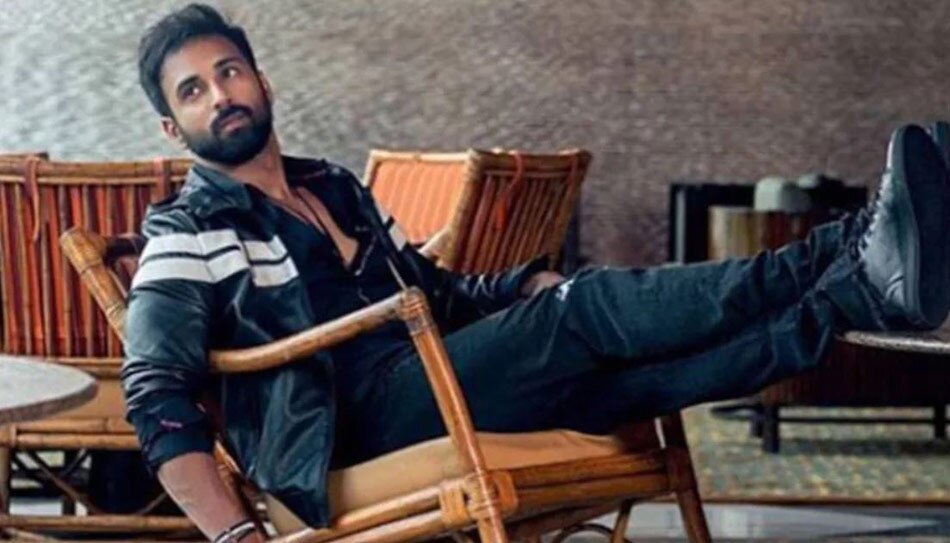  पुलकित सम्राट