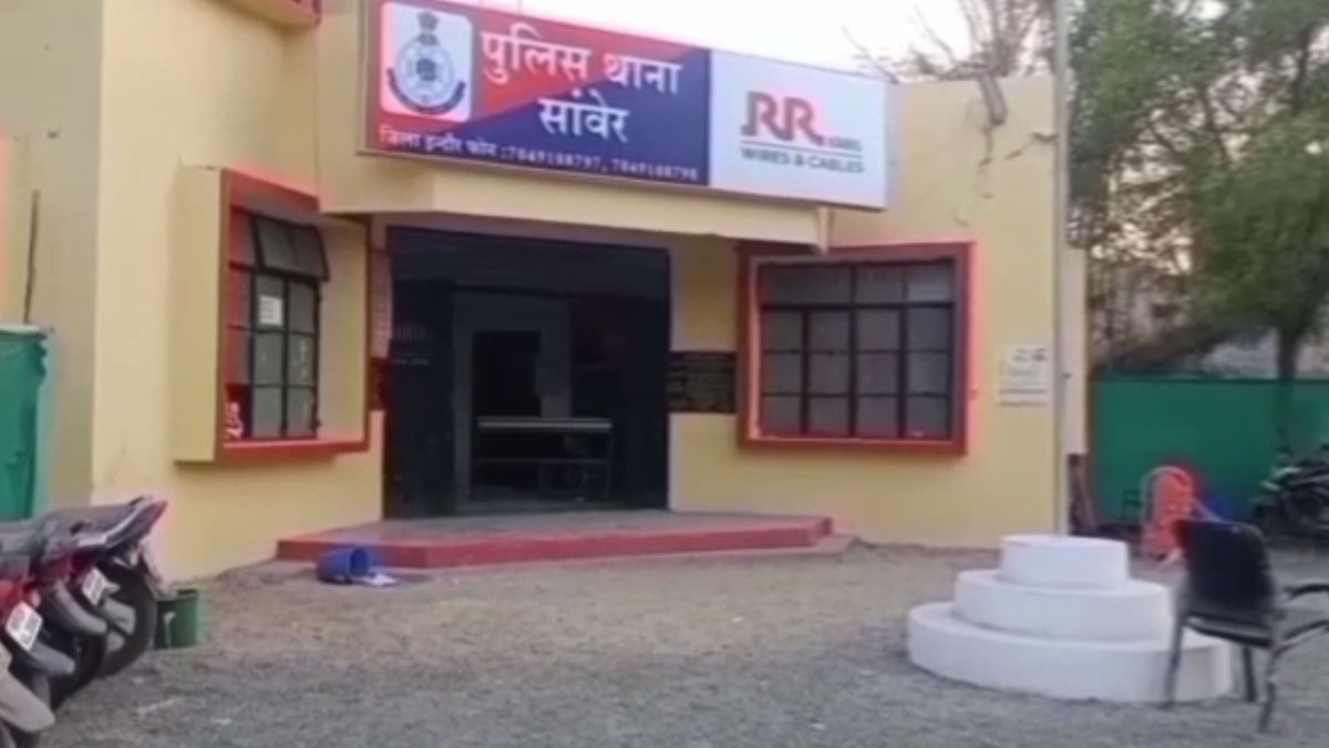  लड़की के साथ बर्बरता काट दी पैर की उंगलियां और एड़ी 