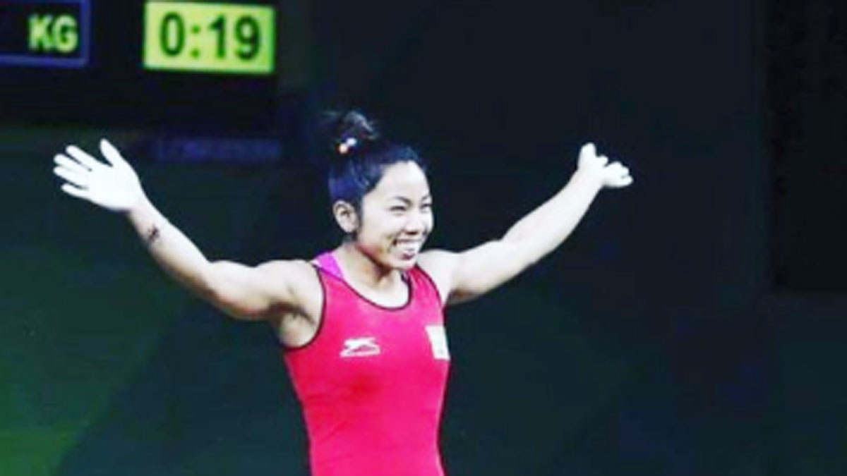 देश लौटने पर मीराबाई चनू को जोरदार स्वागत 