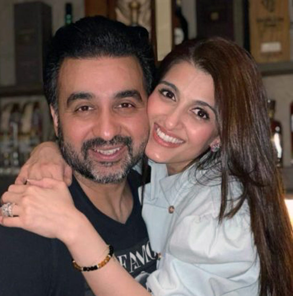 राज कुंद्रा रिलेट‍िव के साथ 