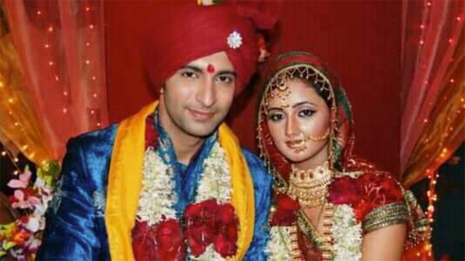 रश्मि देसाई और नंदिश  