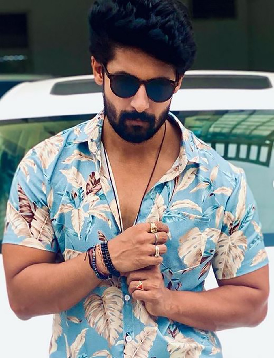 रवि दुबे