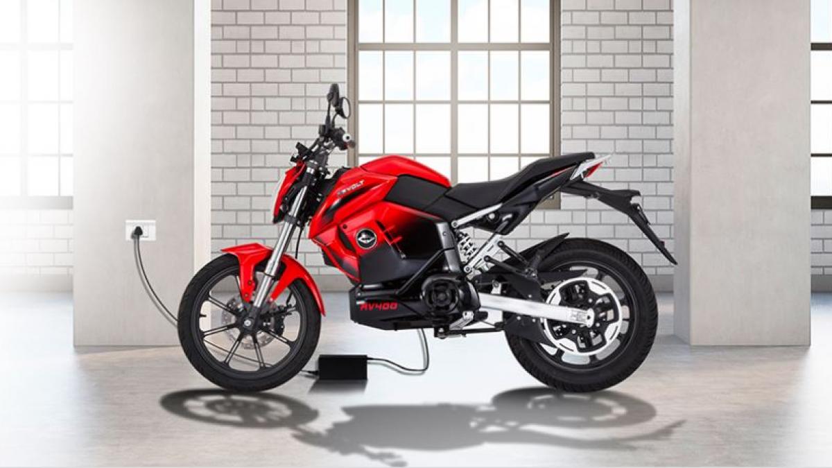 कीमत में 28000 रुपये की भारी कटौती, मिनटों में ही SOLD OUT हो गई ये बाइक!