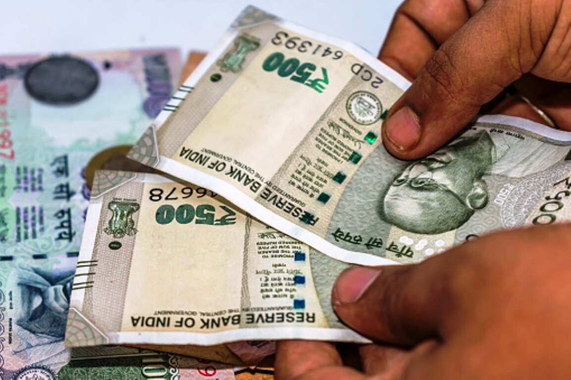 कुल टैक्स 84 फीसदी तक 