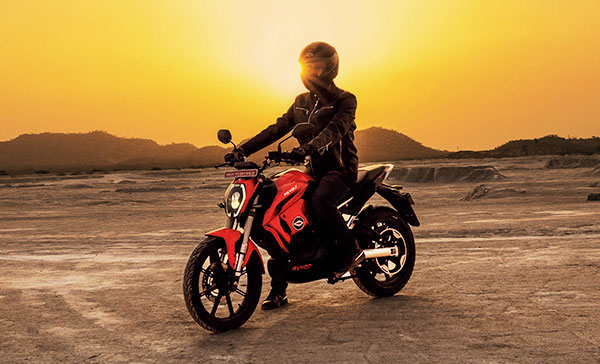 फुल चार्ज होने पर करीब 150 किलोमीटर की रेंज