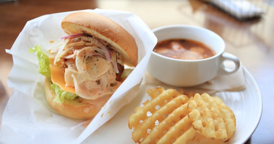 सफेद ब्रेड और स्टार्च वाले फूड