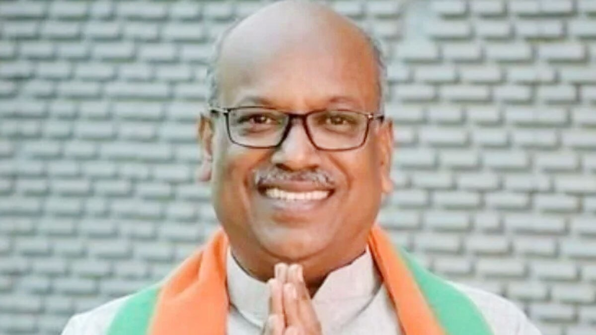 मोदी कैबिनेट से चौंकाने वाले इस्तीफे 