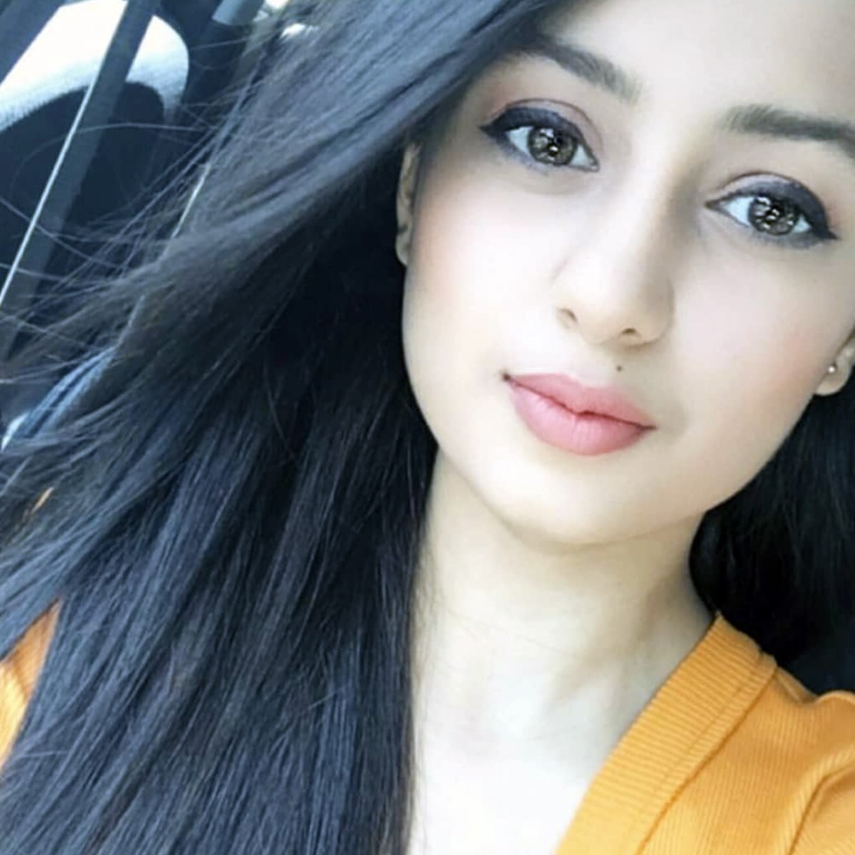 कनिका तिवारी 