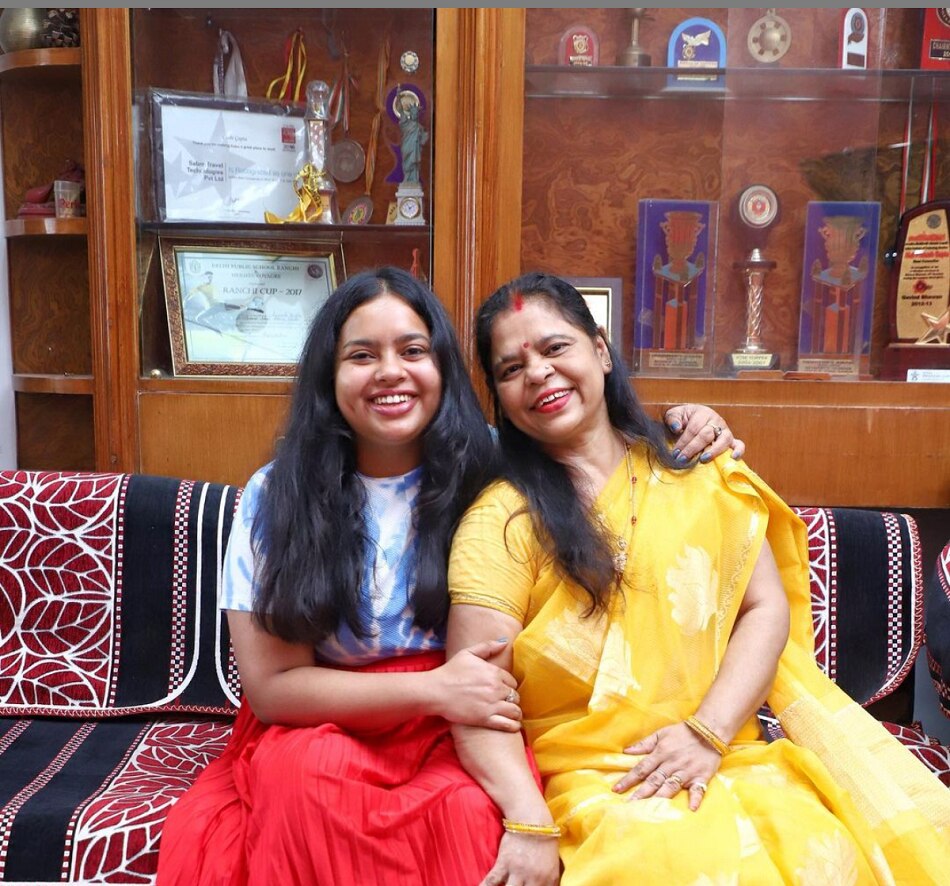 gucci belt viral mom