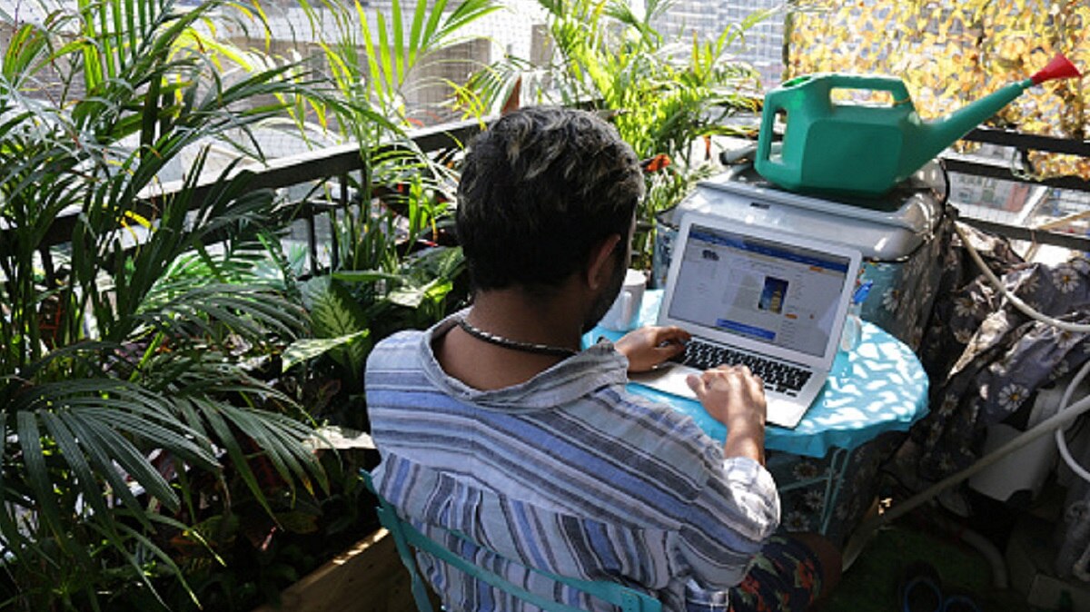 32% की सैलरी कटी