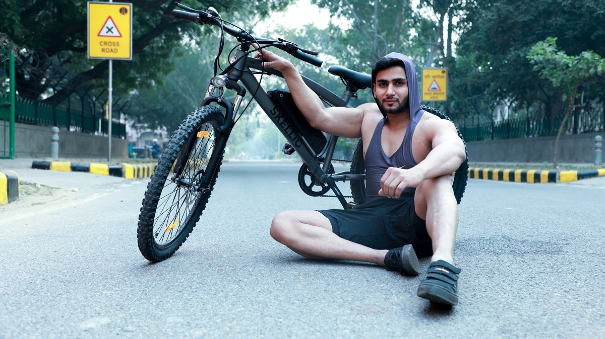 स्मार्टफोन जितनी है कीमत