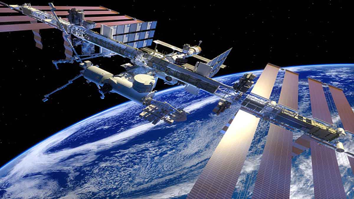 Space Debris May Hit ISS