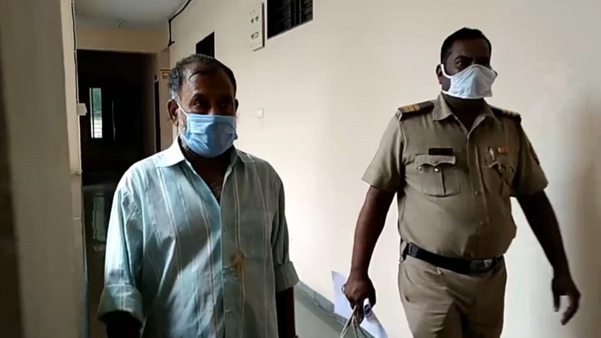 बुजुर्ग ने पत्नी और बहू को मौत के घाट उतारा 