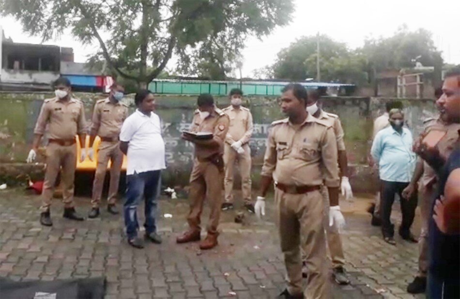 लखनऊ-अयोध्या हाईवे पर भीषण सड़क हादसे में 18 बस यात्रियों की मौत