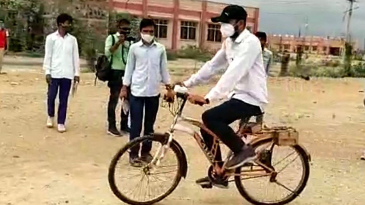 14 स्टूडेंट्स ने महज 8 दिन में बनाई ई-साइकिल
