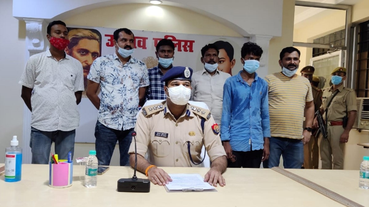  कलयुगी बेटी ने प्रेमी से करवा दी मां की हत्या