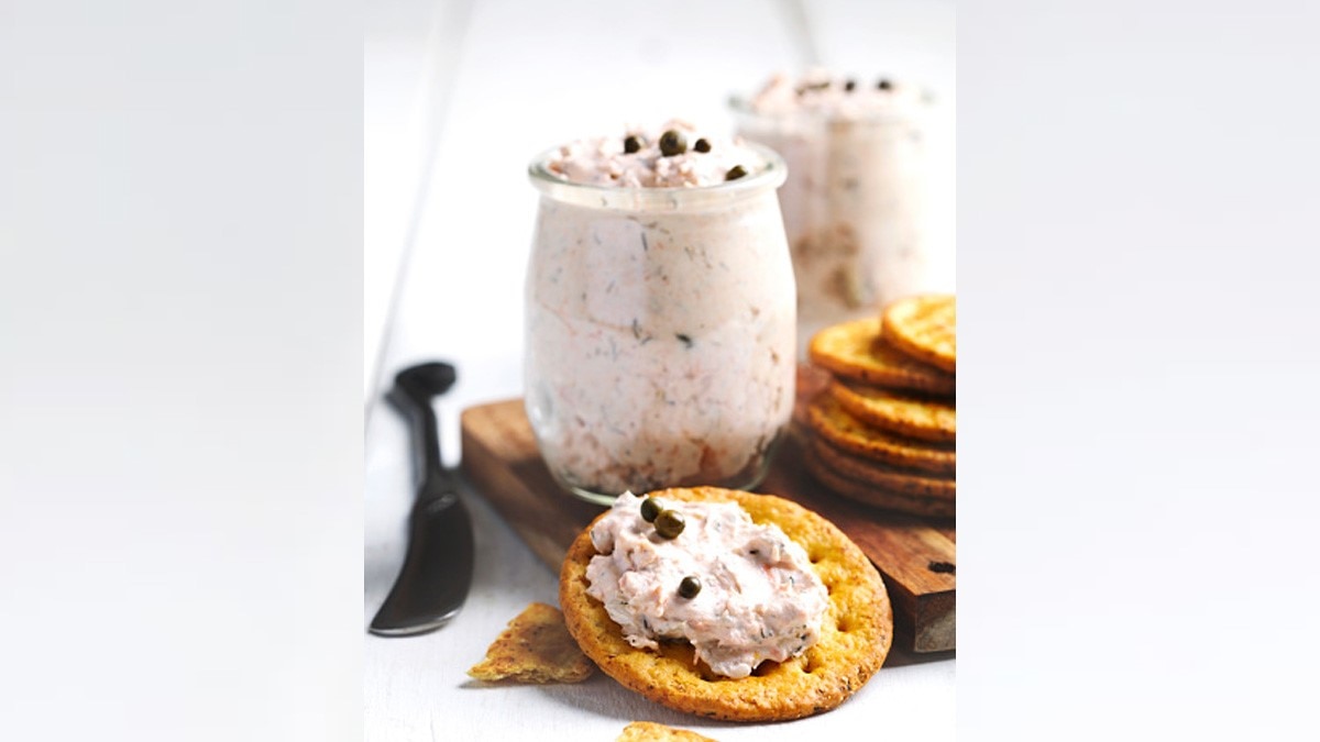 इम्युनिटी बढ़ाने के लिए मछली के बिस्कुट