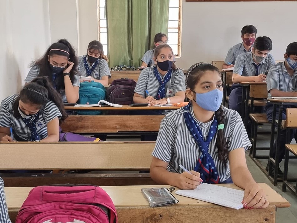 School Reopen in Gujarat (aajtak.in)