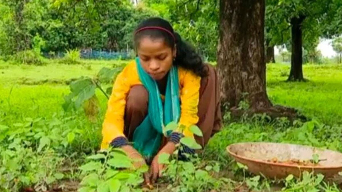 फूल बेचकर खरीदा स्मार्टफोन