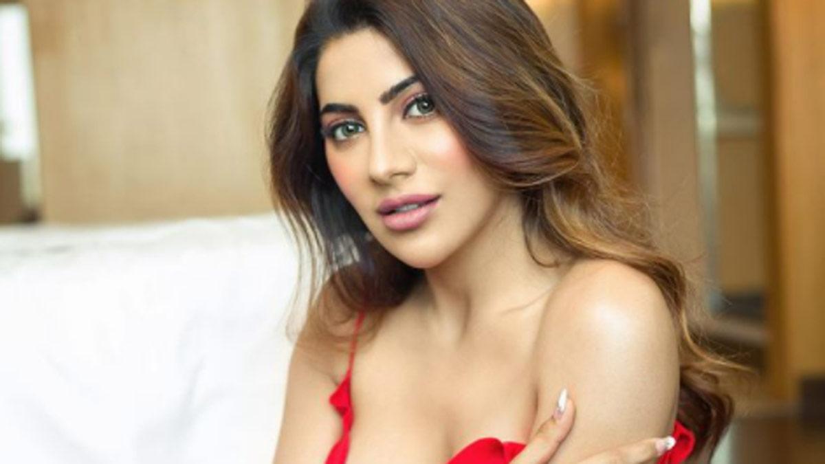 निक्की तंबोली