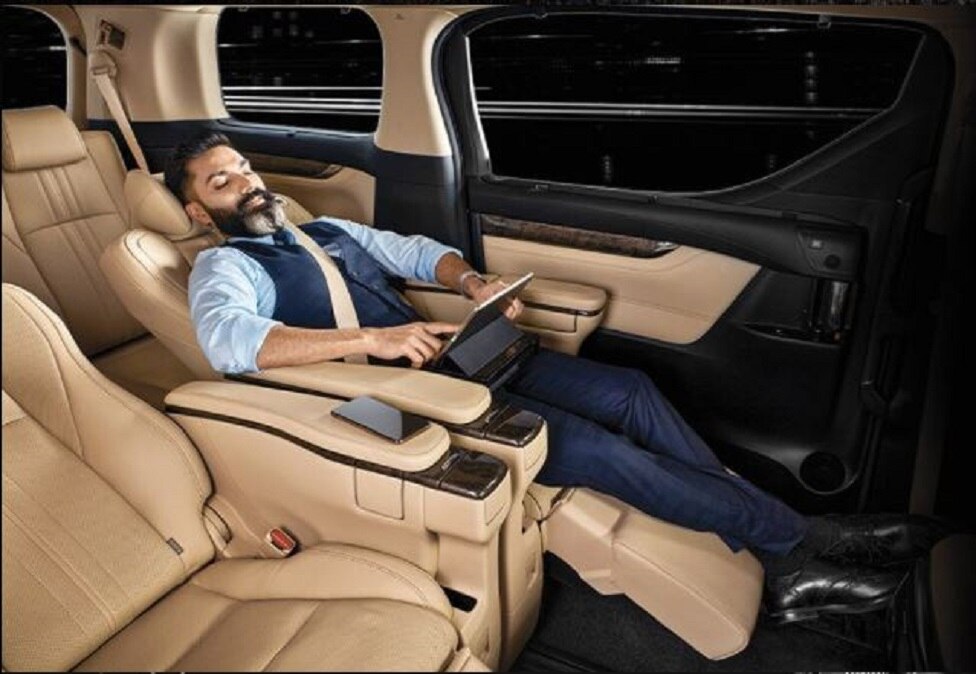  लक्जरी की पहचान Camry, Vellfire