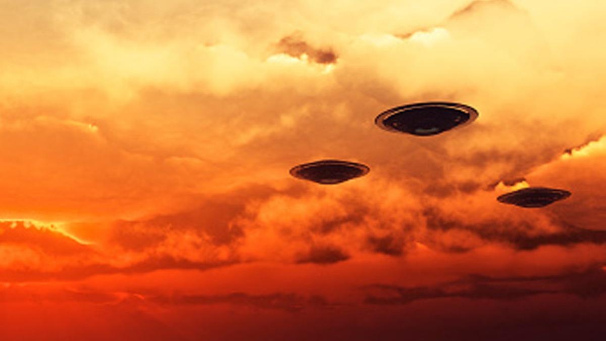 'एलियंस अखरोट की तरह तोड़ देंगे पृथ्वी', UFO एक्सपर्ट ने कही ये बात