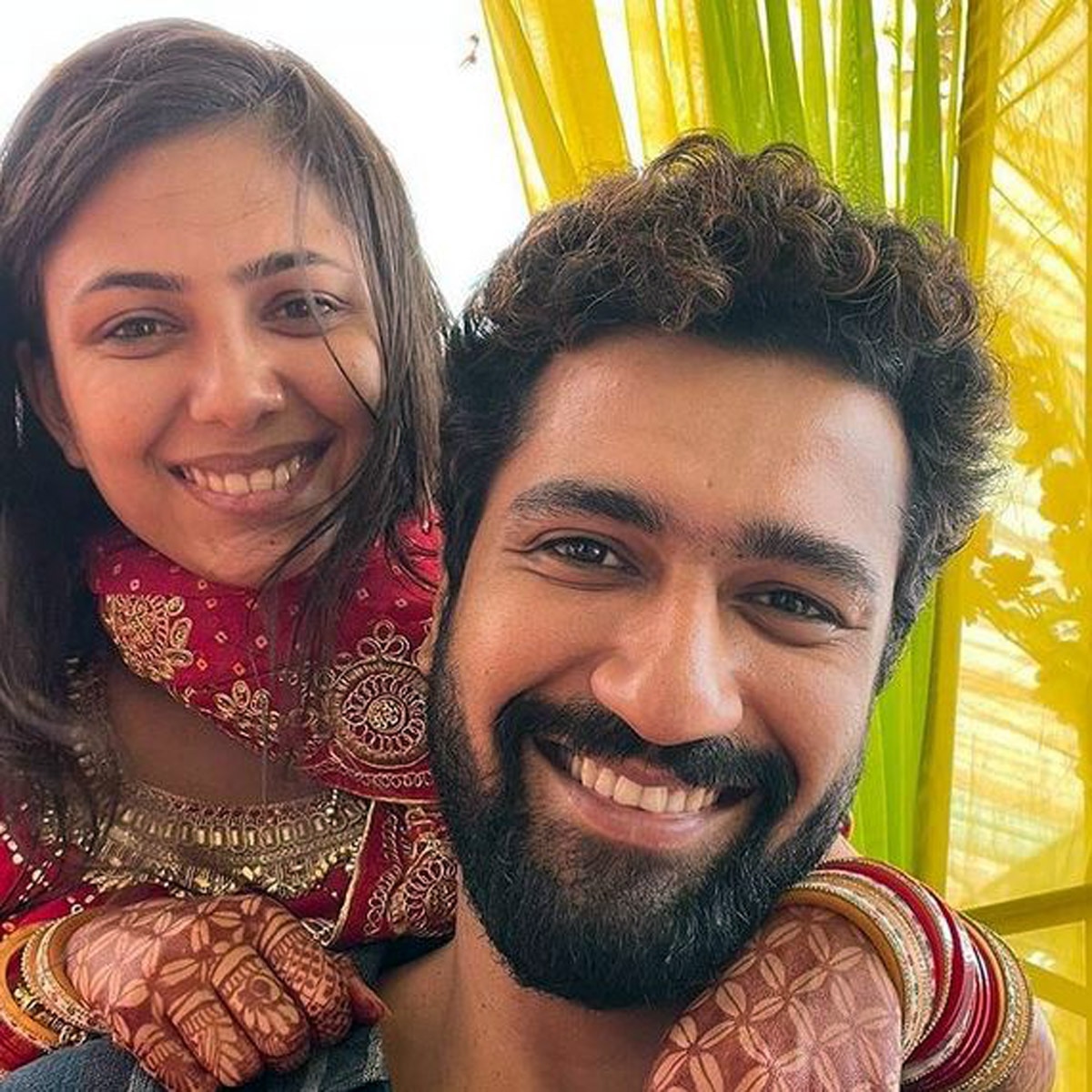 विक्की संग बहन