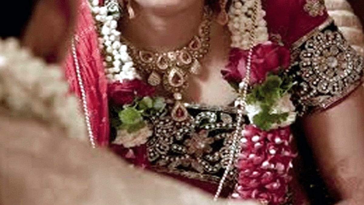 marriage bride jumped from the terrace on the night of the wedding itself