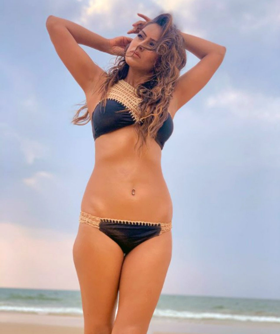 निया शर्मा