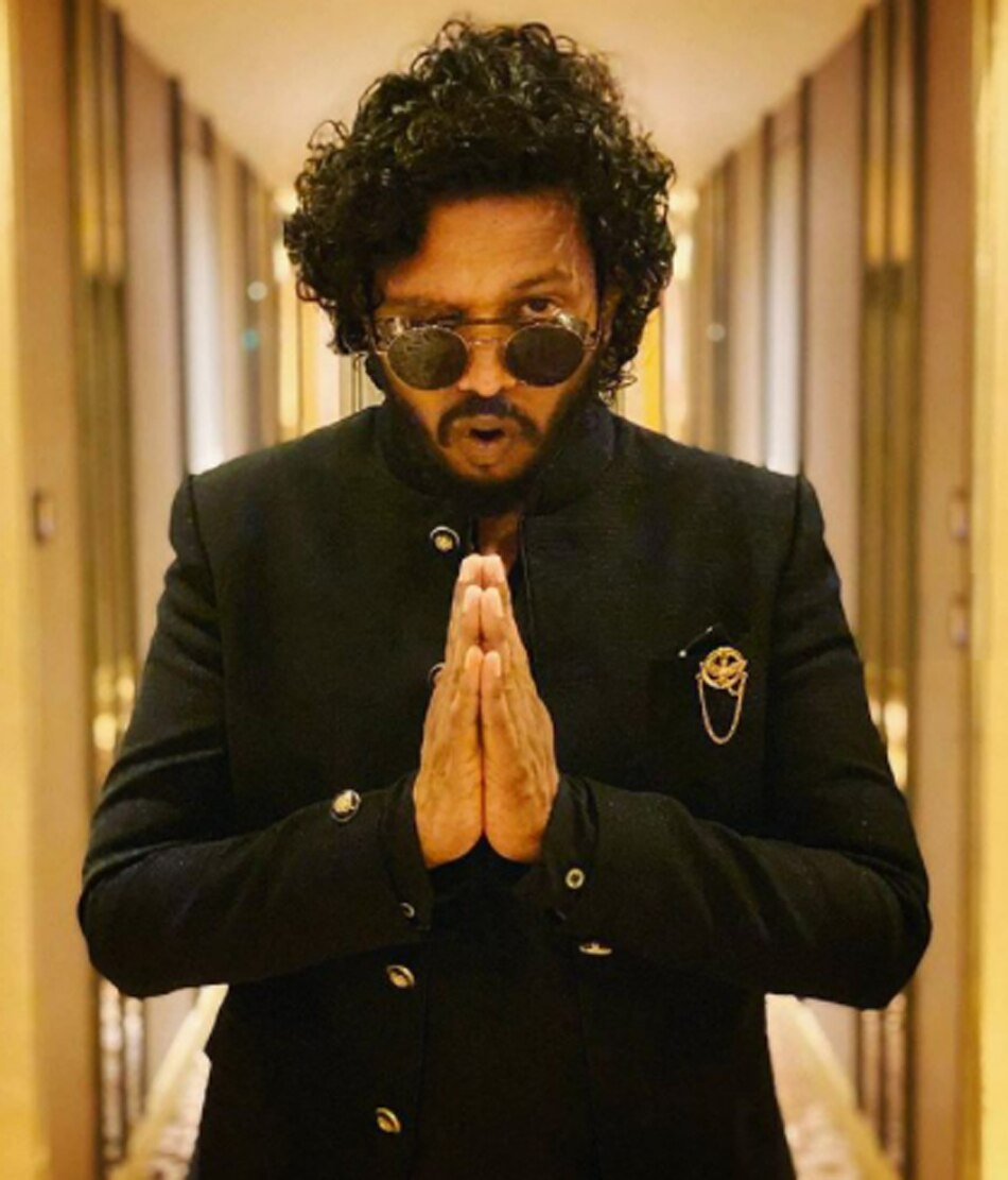 नक्श अजीज 