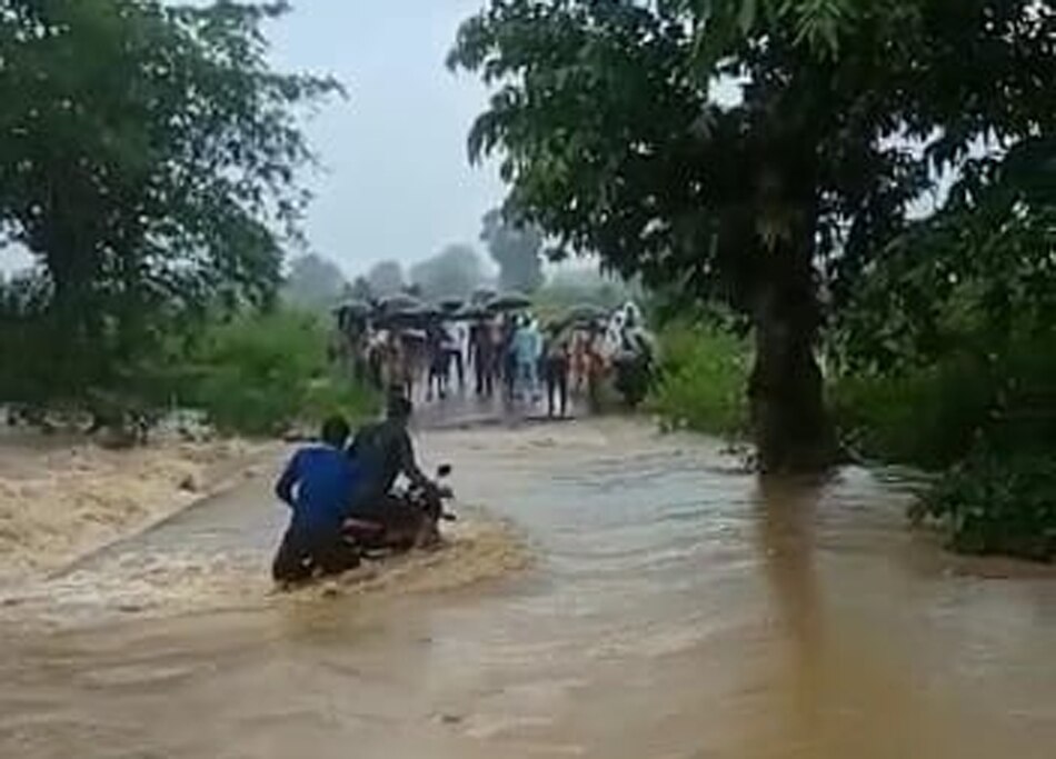 Three friends put lives in danger