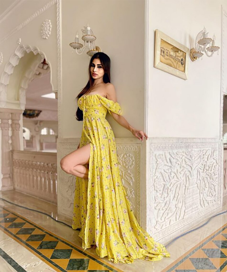 मौनी रॉय