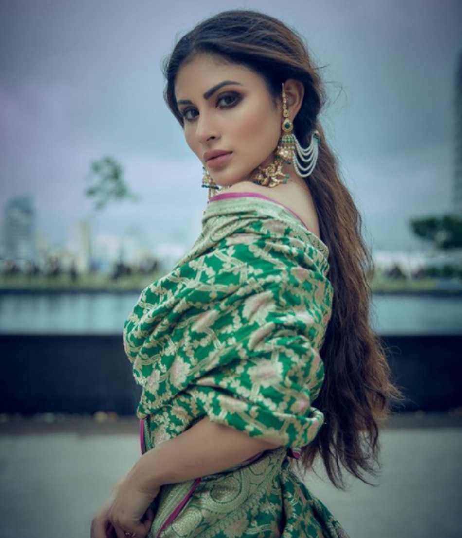 मौनी रॉय 